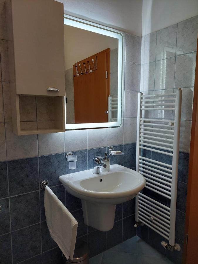 Studio Apartman Kiara Задар Екстериор снимка